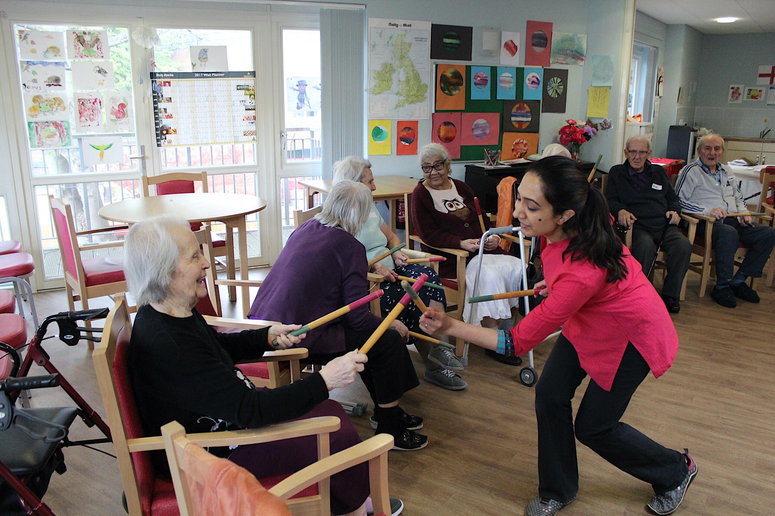 Akademi Dance Well session at Wellesley Road Care Home, led by artist Archita Kumar